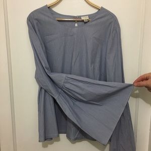 NWOT bell sleeve shirt / FLASH SALE 🔥50% OFF
